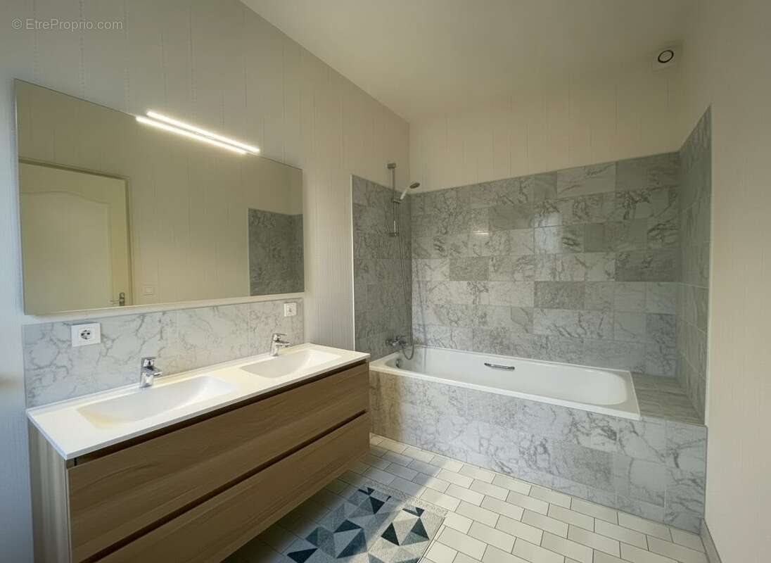 Maison à SAINT-AVERTIN