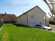 Maison à POUILLEY-LES-VIGNES