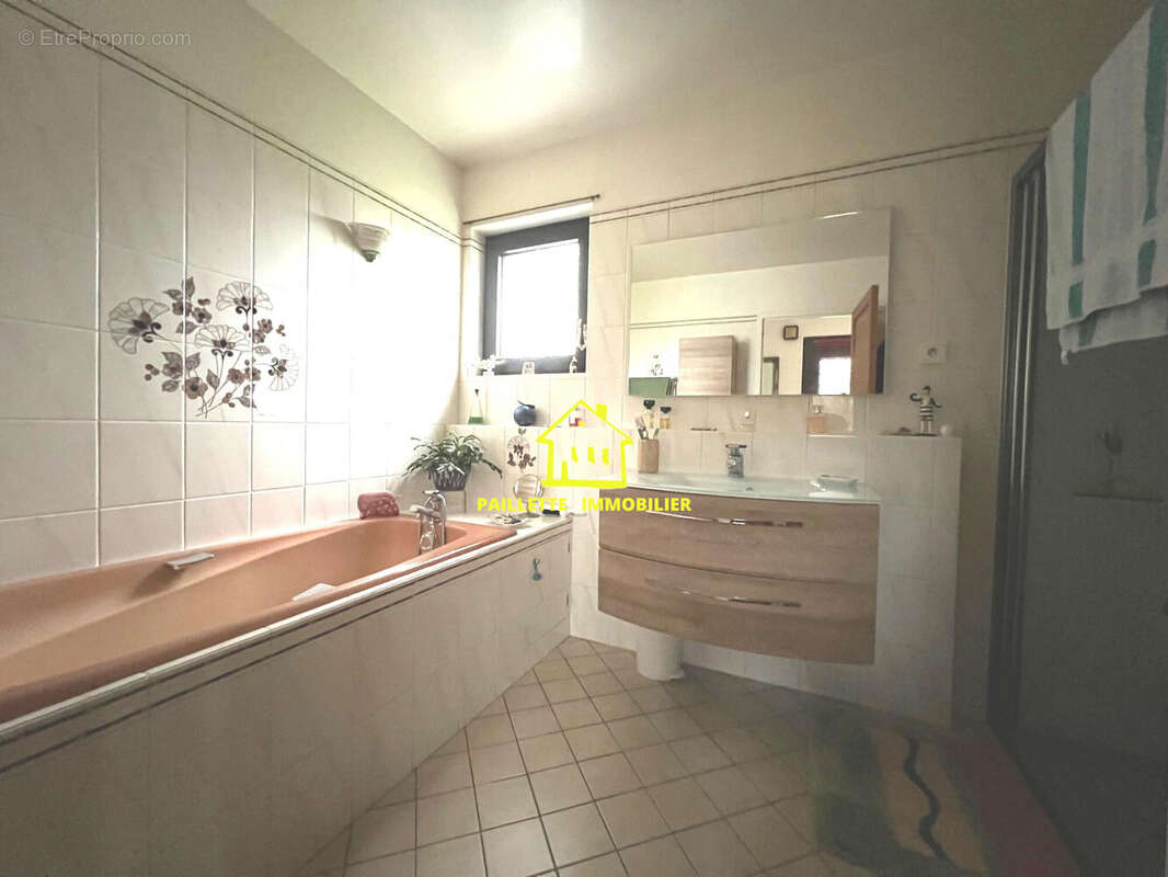 Maison à SAINT-ROMAIN-DE-COLBOSC