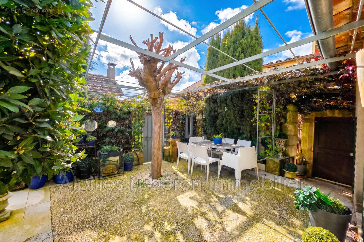 Maison 3 pièces 62 m² à vendre à Eygalieres (13810) - photo 3