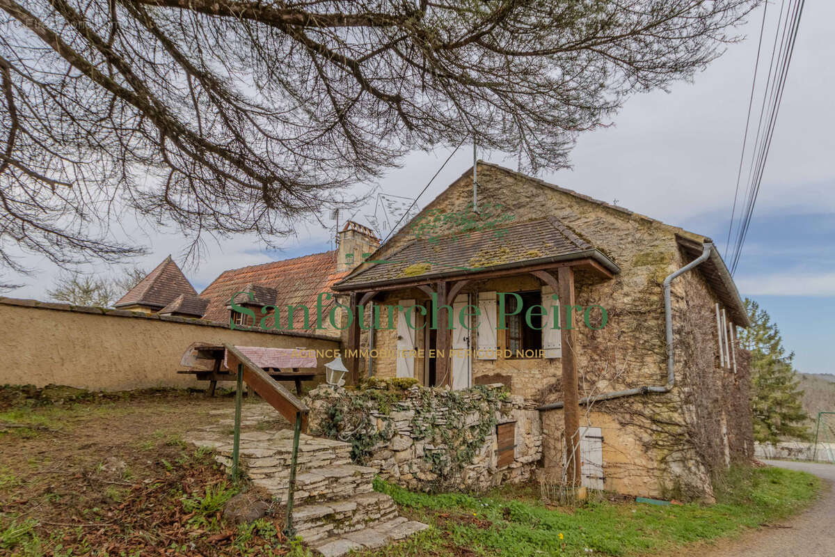 Maison à SAINT-CYBRANET