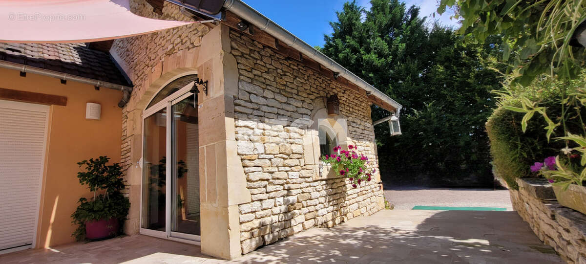 Maison à CHAOURCE
