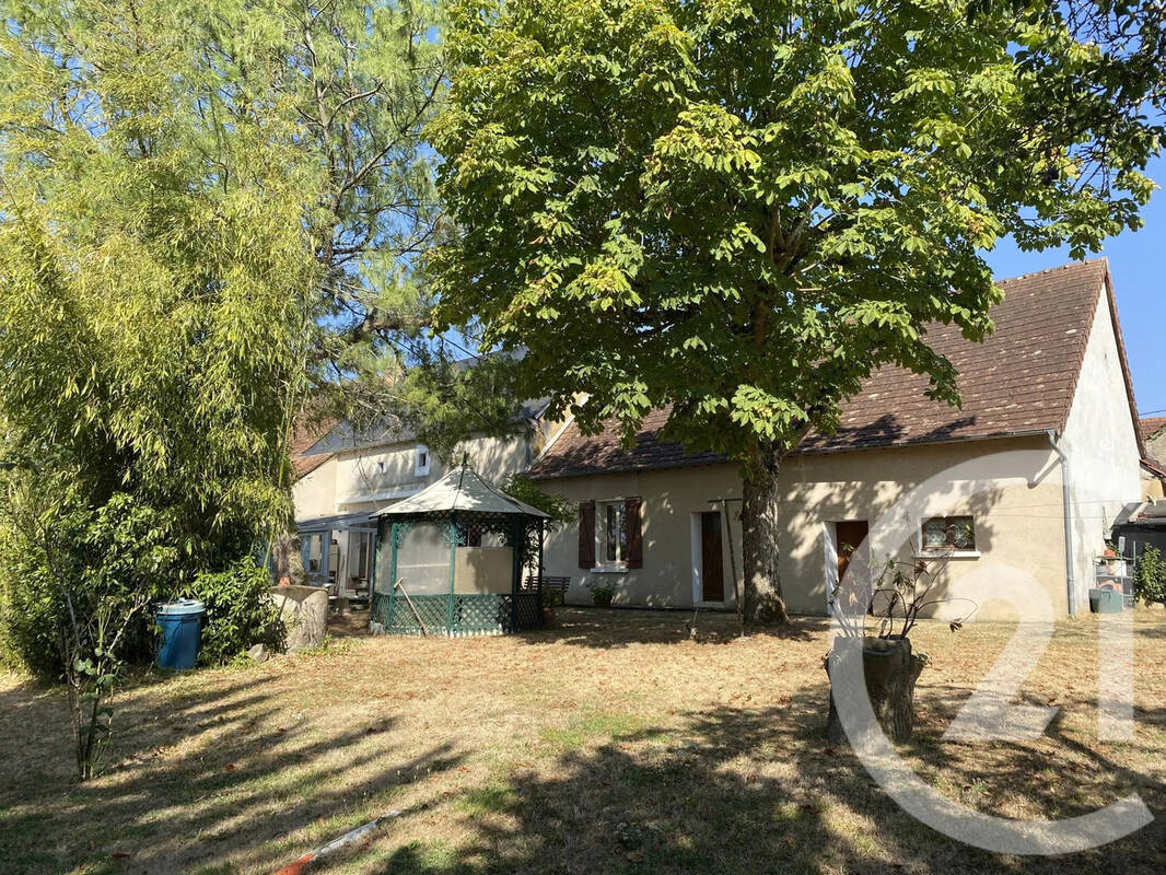 Maison 4 pièces 105 m² à vendre à Sury-En-Vaux (18300) - photo 2