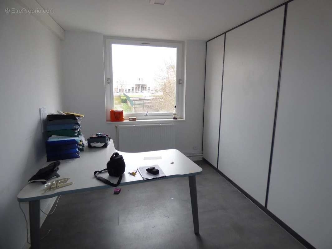 Commerce à COURCOURONNES