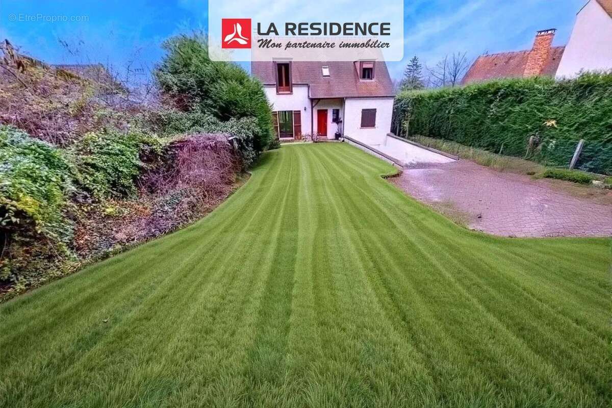 Maison à L'ETANG-LA-VILLE