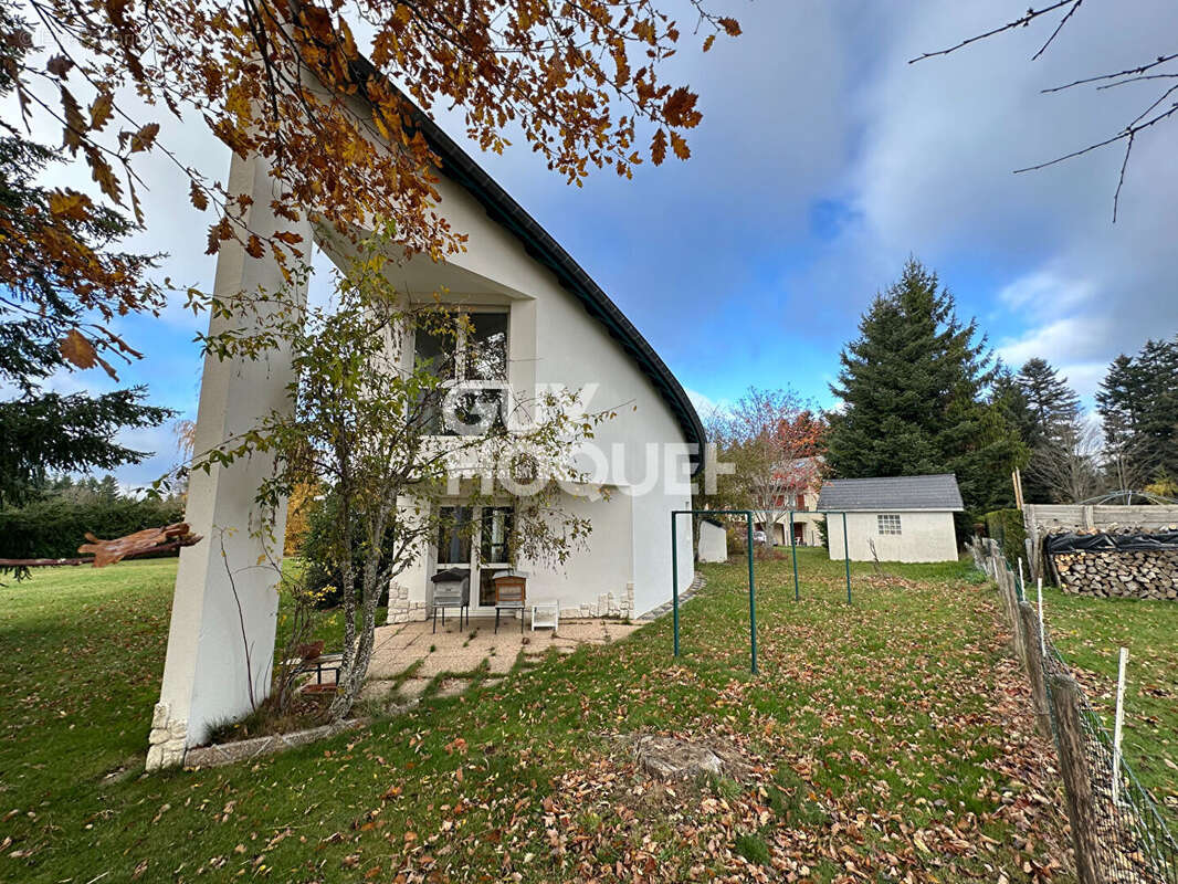 Maison à SAINT-AGREVE