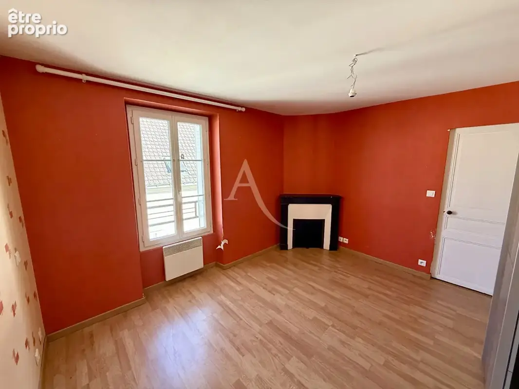 Maison de bourg à Luzillé - photo 6