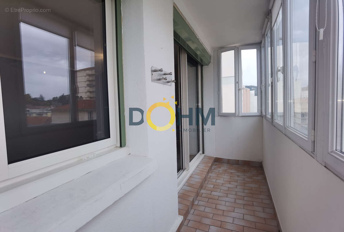 Appartement 5eme étage 77m2 centre Alés - photo 3