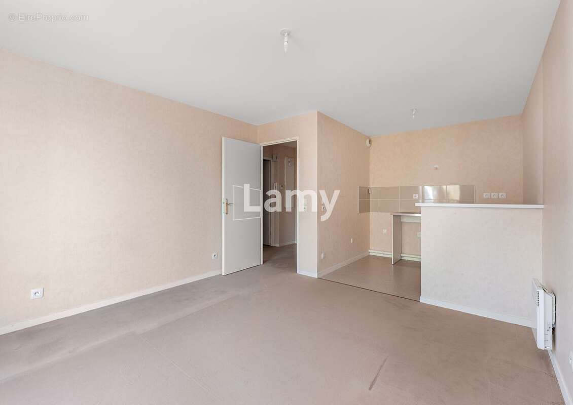 Appartement à VAL-DE-REUIL