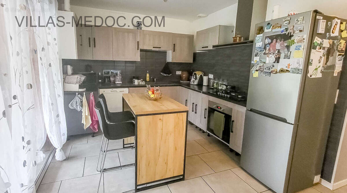 Maison à VENDAYS-MONTALIVET