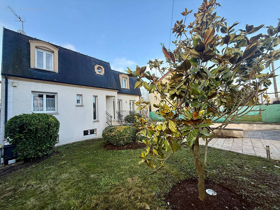 Maison à CARRIERES-SUR-SEINE