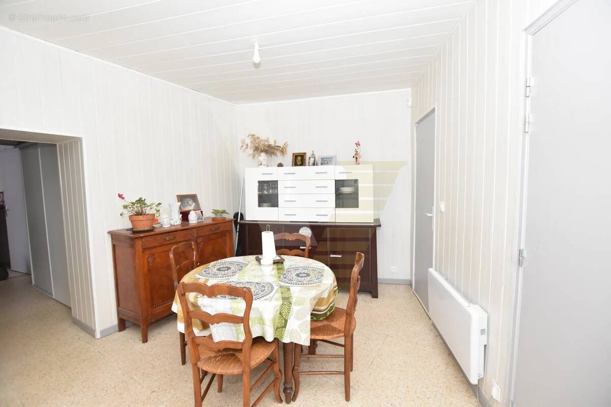 Maison à VILLENEUVE-LES-BEZIERS