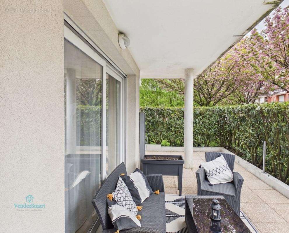 Appartement à VILLE-LA-GRAND