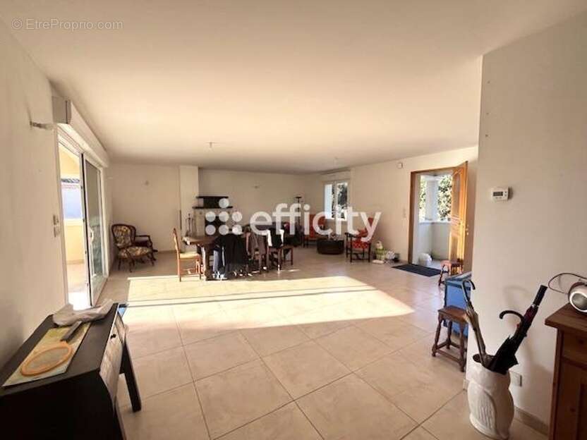 Maison à MESCHERS-SUR-GIRONDE