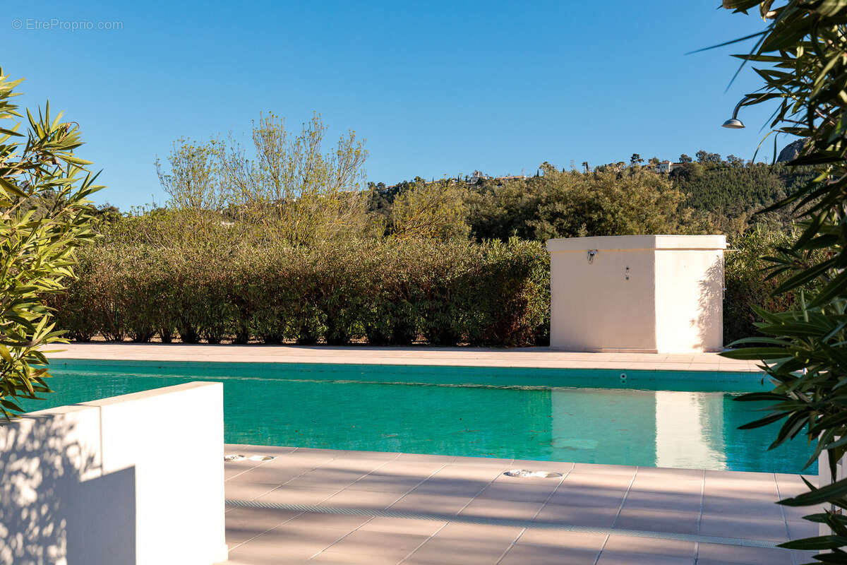 Appartement à MANDELIEU-LA-NAPOULE