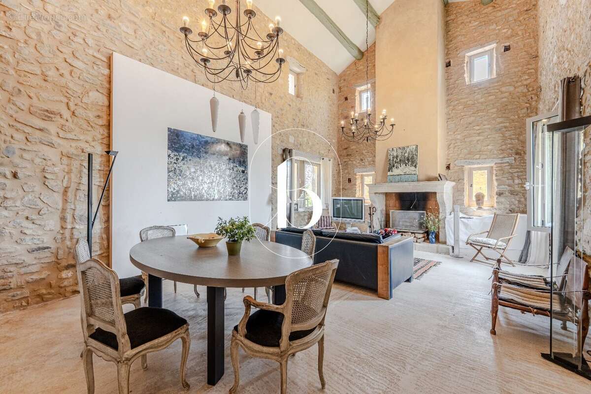 Maison à UZES