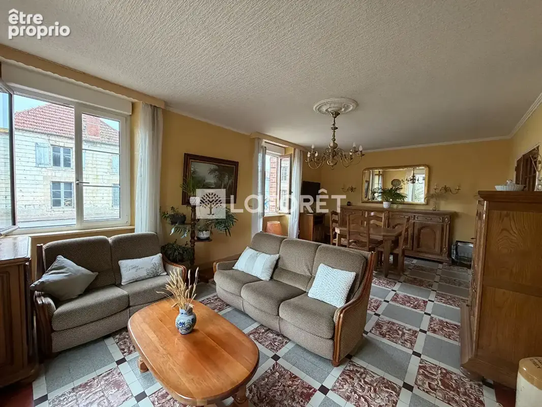 Corps de ferme à Vraux ? Maison familiale avec dépendances - photo 2