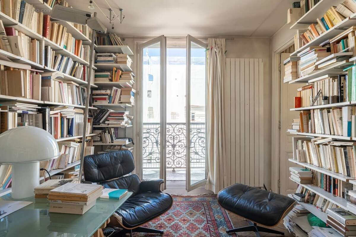 Appartement à PARIS-10E