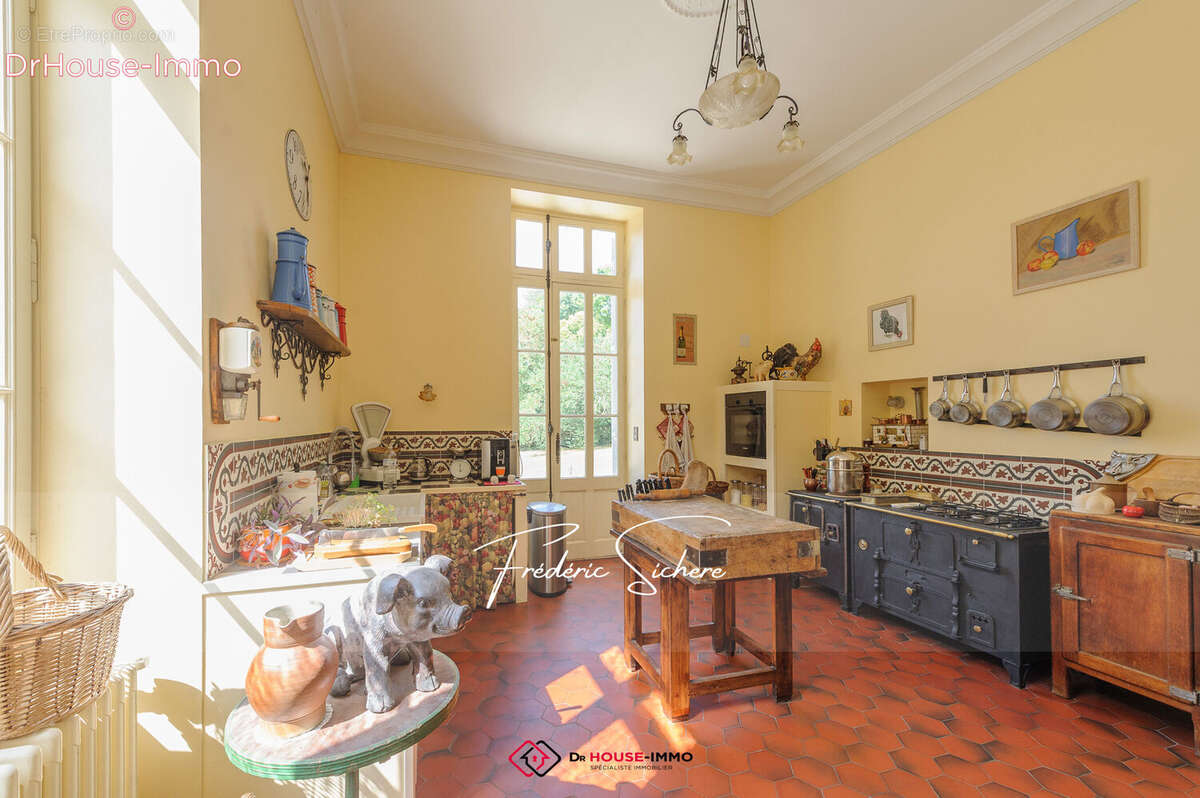 Maison à SAINT-JEAN-D&#039;ANGELY