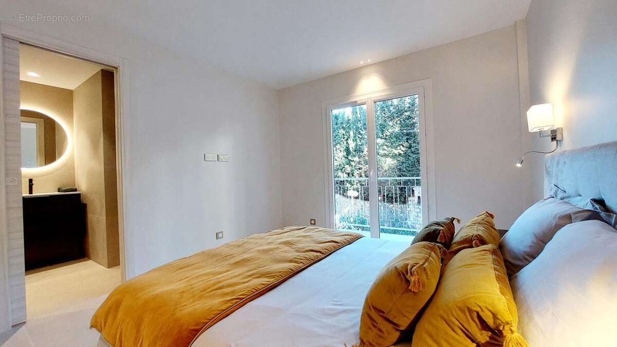 Cannes Oxford , Vue Mer Panoramique , appartement 3 pièces 86.04 m² - photo 6