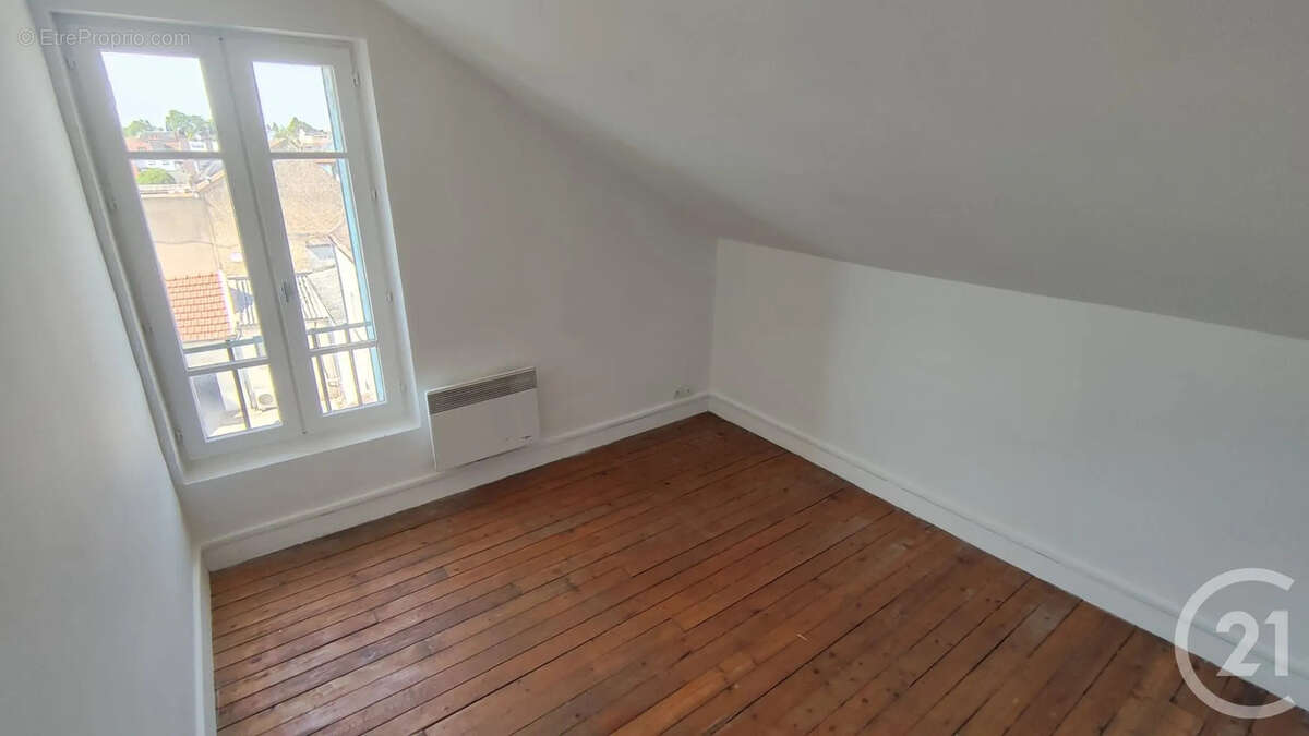 Appartement à BRIE-COMTE-ROBERT