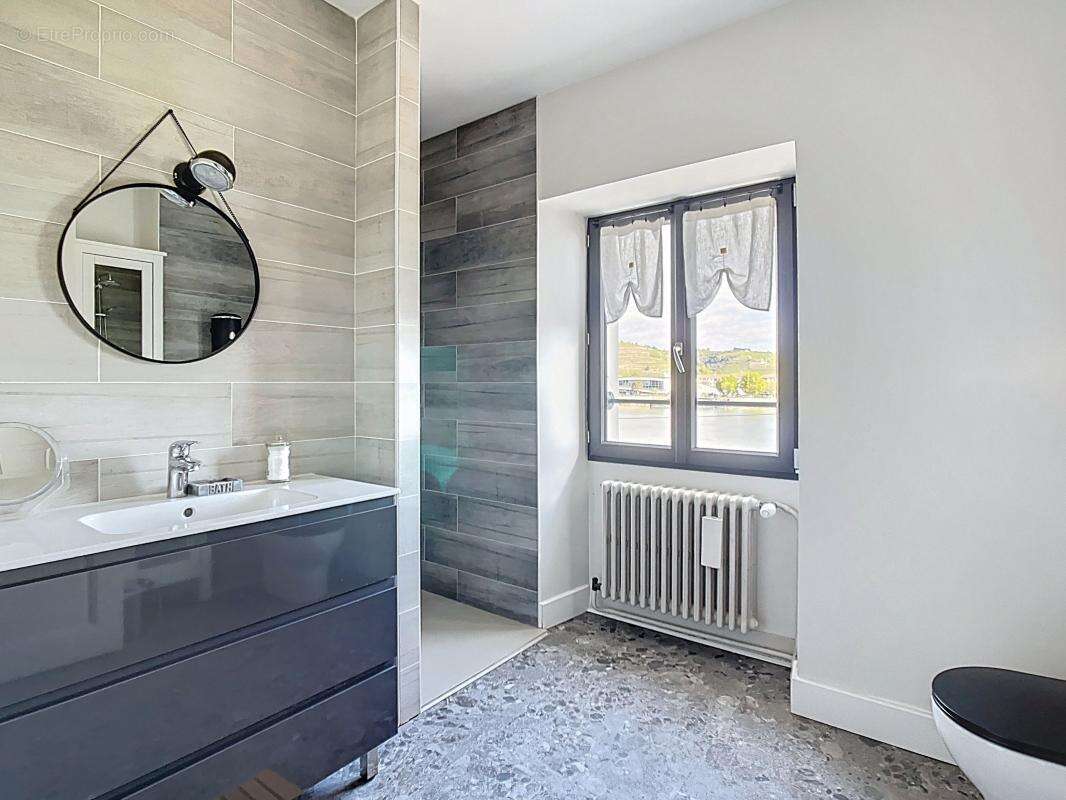 Maison à TOURNON-SUR-RHONE