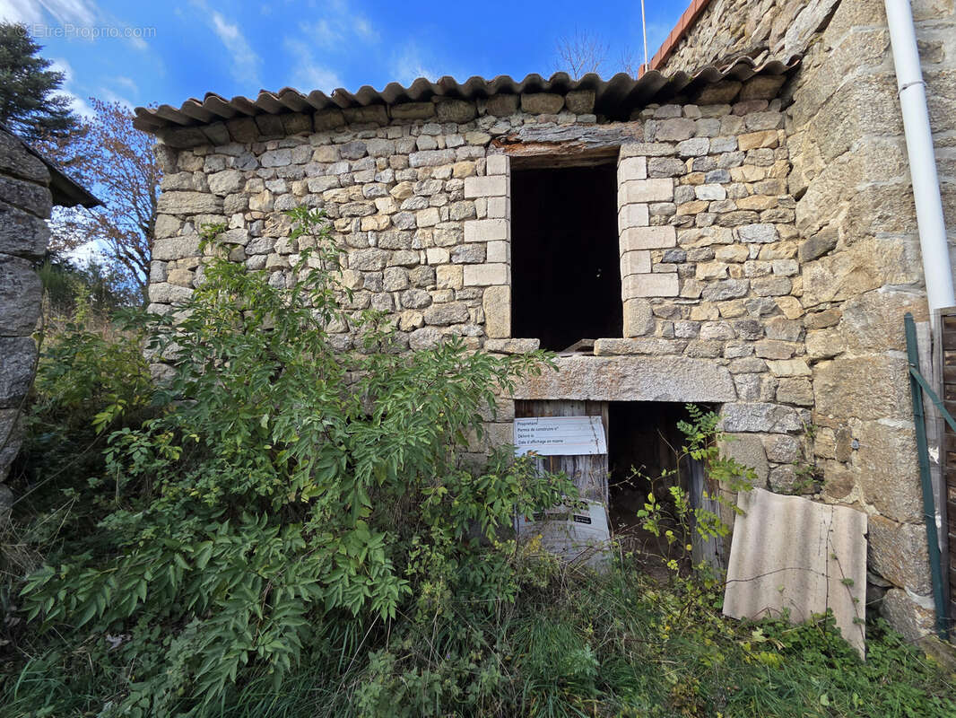 Maison à CHAMBON-LE-CHATEAU