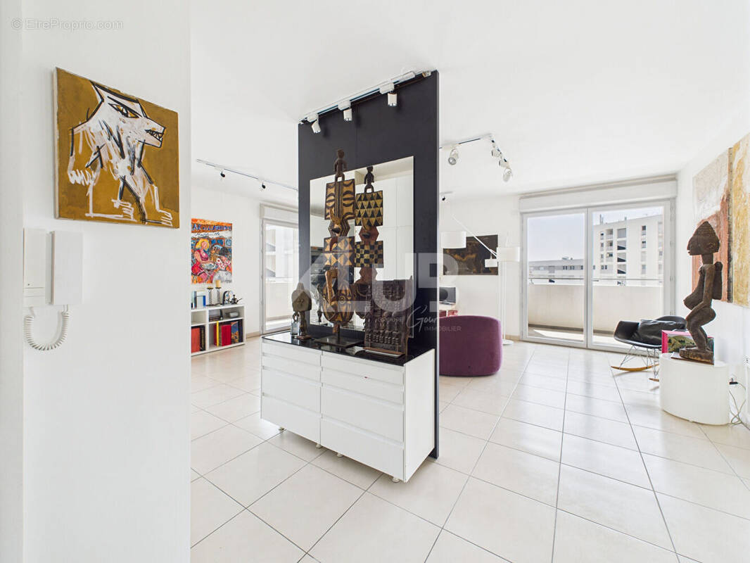 Appartement à MARSEILLE-3E