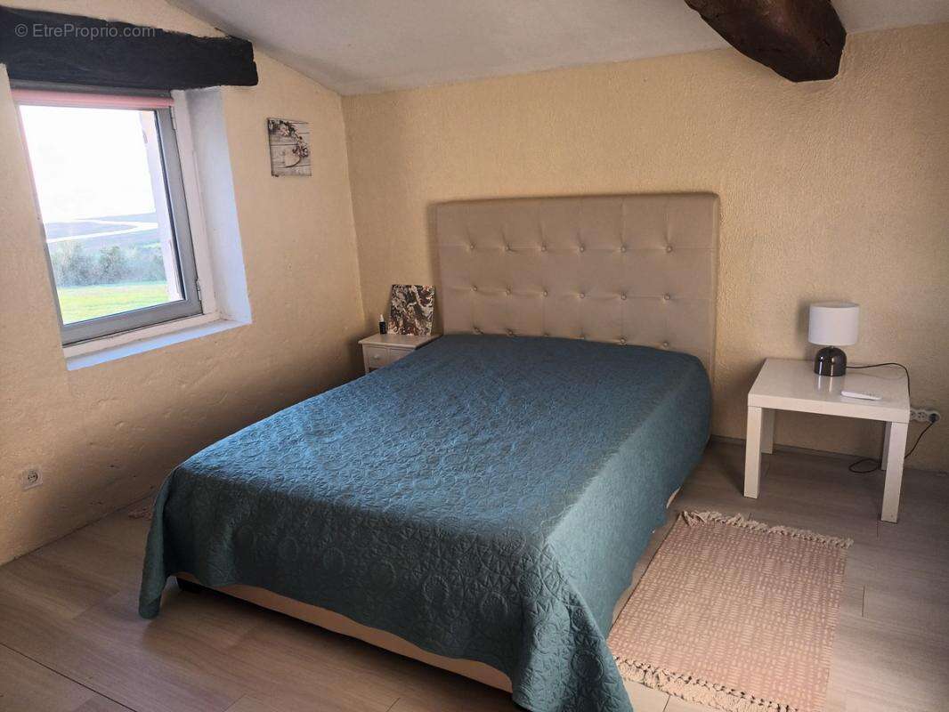 Maison à CHENAC-SAINT-SEURIN-D'UZET