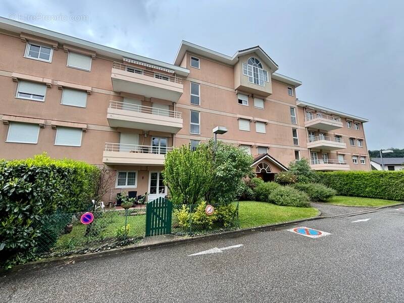Appartement à VAULNAVEYS-LE-HAUT