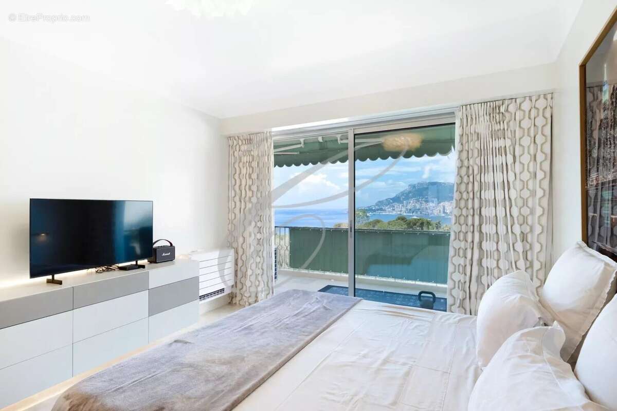 Appartement à ROQUEBRUNE-CAP-MARTIN