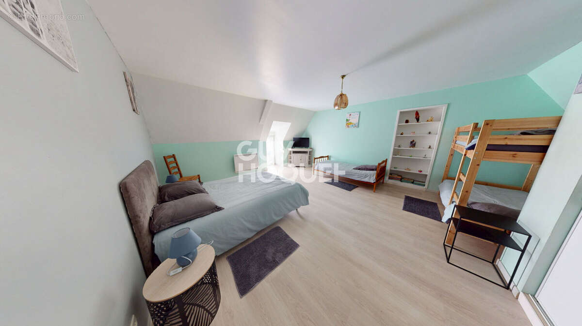 Maison à BAZOUGES-LA-PEROUSE