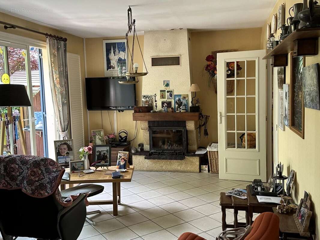 Maison à CHAMPHOL