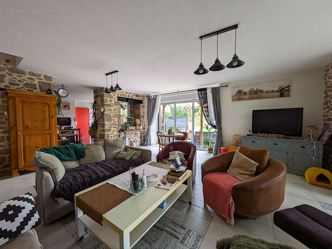 Maison à BAGUER-PICAN