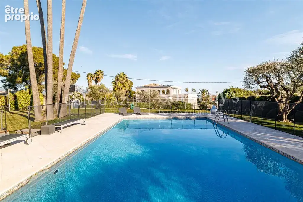 Nice Fabron, propriété en pierre avec piscine sur plus de 2 200 m² de terrain - photo 17