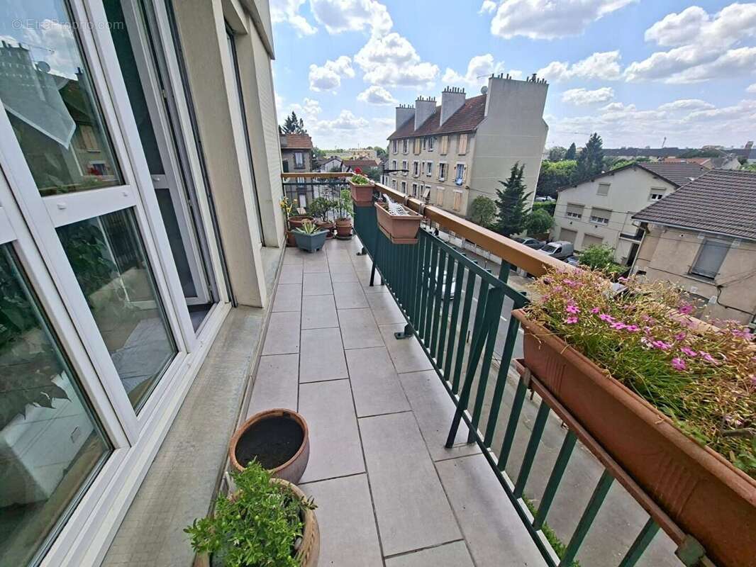Appartement à LE BOURGET