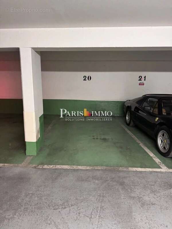 Parking à PARIS-9E