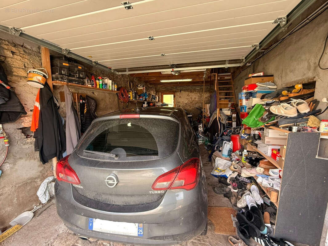 Maison à HYEVRE-MAGNY