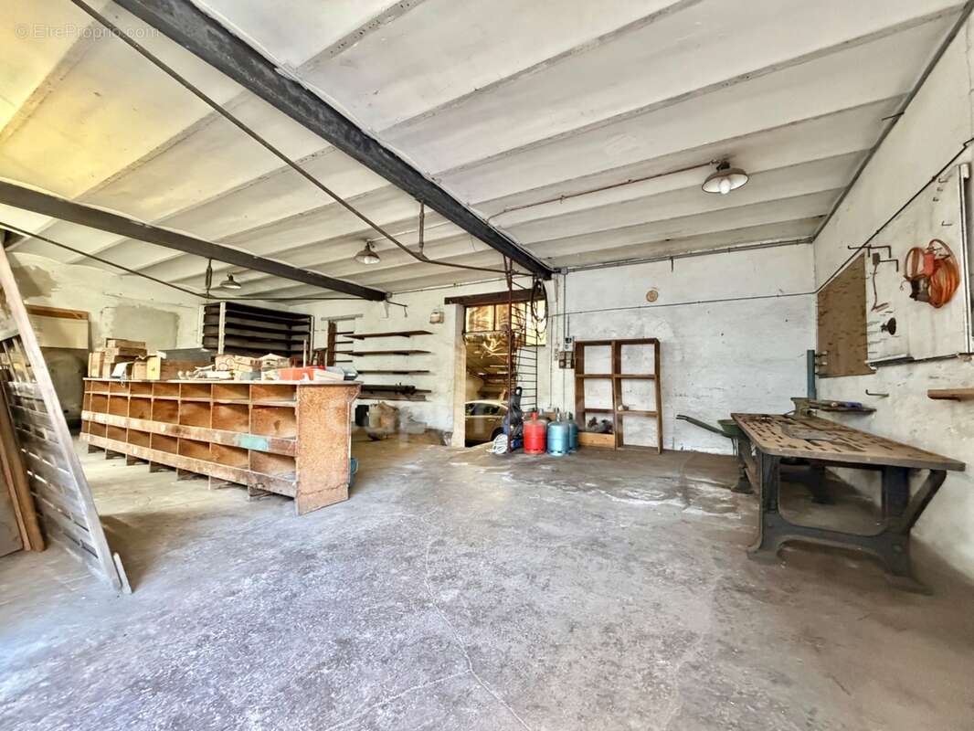 Ensemble immobilier : maison + appartement independant + garage de 135m2 + dependances et terrain clos – rare sur le secteur - photo 21