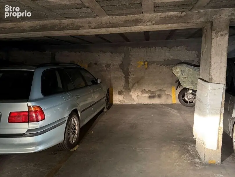 Parking à VILLEURBANNE