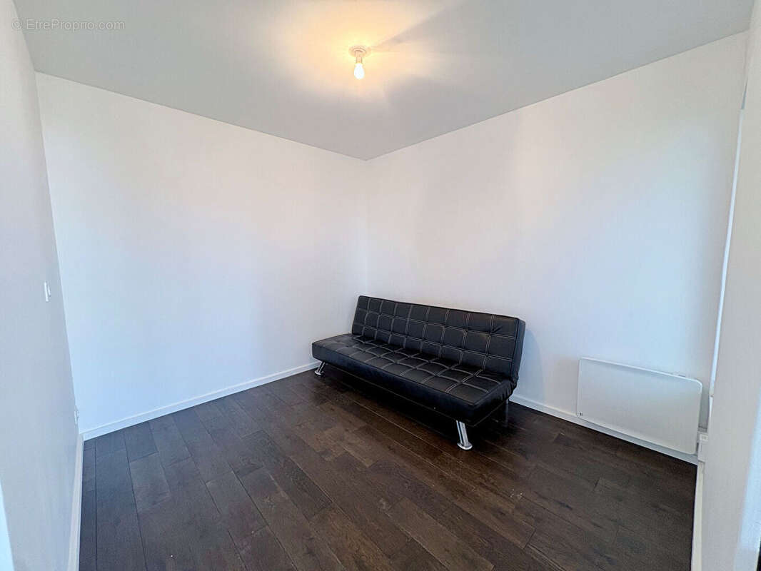 Appartement rénové avec balcon - 34 m² au Pré-Saint-Gervais - photo 5