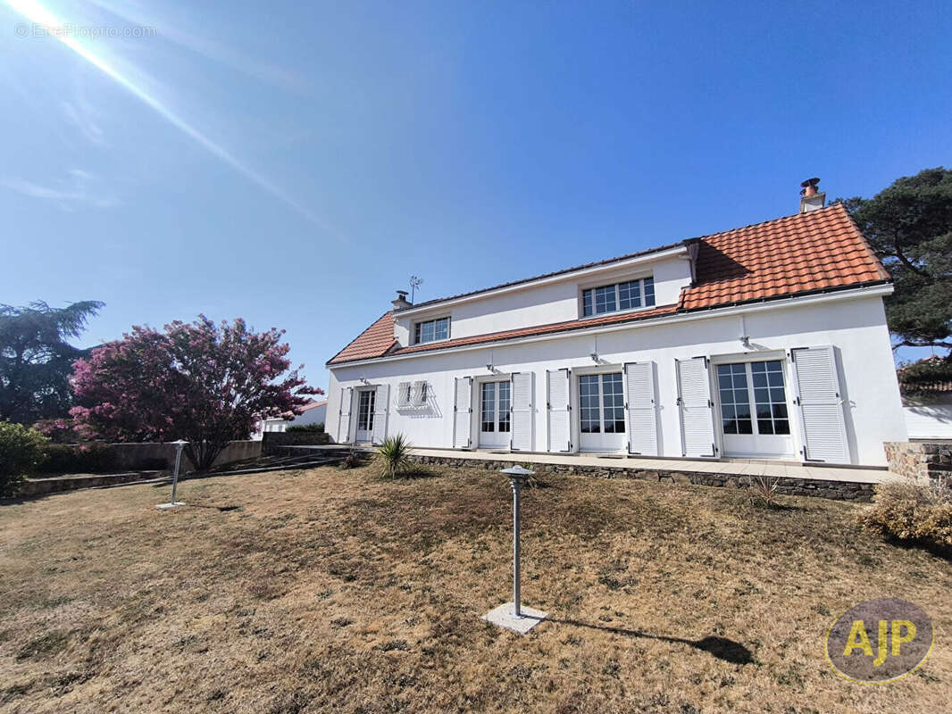 Maison Saint Père En Retz 7 pièce(s) 154 m2 - photo 2