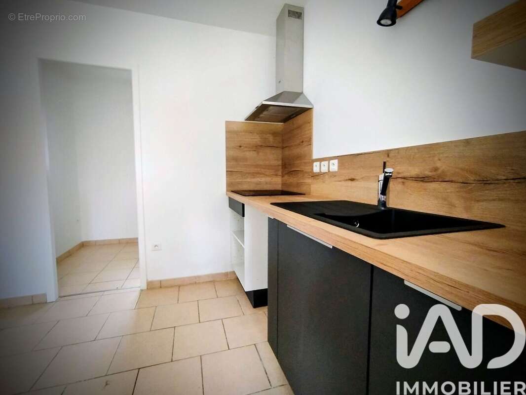 Maison 102 m² à Lavergne  - photo 7