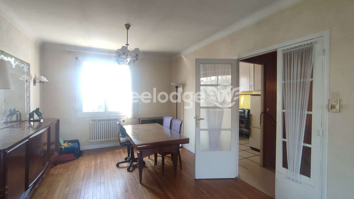 Maison à SARTROUVILLE