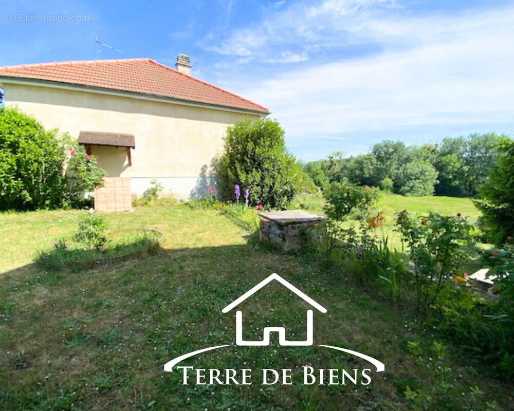 Maison à VIC-SUR-AISNE