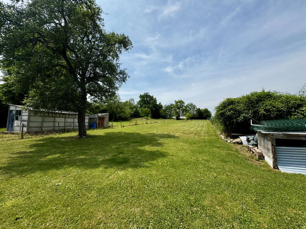Maison à FAVERELLES