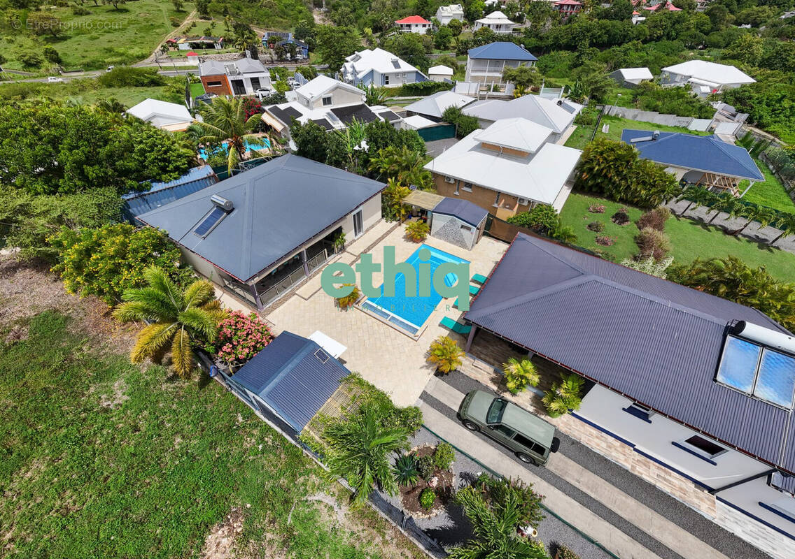 Maison à SAINTE-ANNE