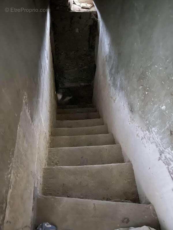 Maison à VALREAS