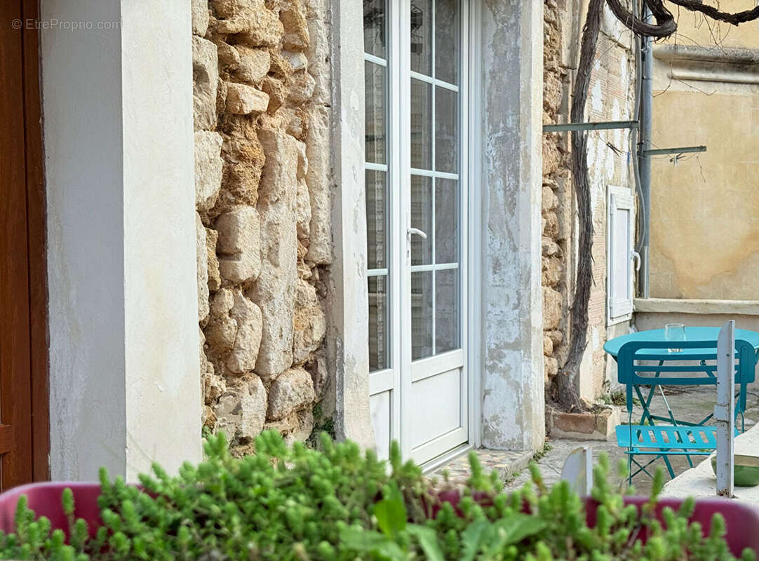 Maison à SUZE-LA-ROUSSE
