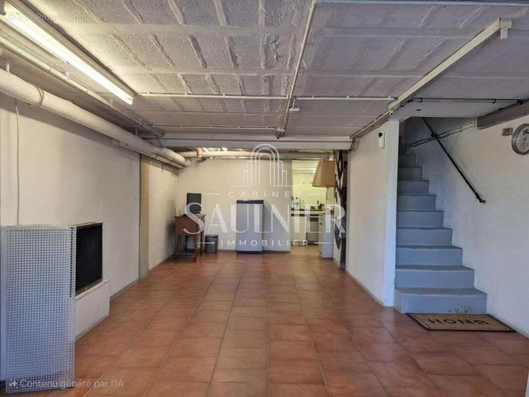 Exclusivité - Maison familiale de 126m2 avec dépendances proche du centre ville Saint-Georges-sur-Cher. - photo 16